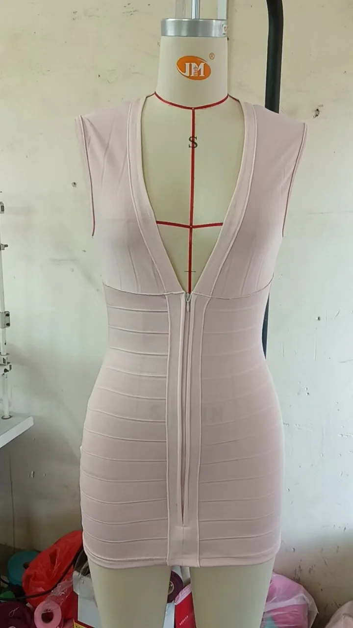 Europäisches und amerikanisches Kleid mit tiefem V-Ausschnitt, ärmellos, mit Reißverschluss, schmal geschnitten, im Spice-Girl-Stil, Partykleid mit Hüftbetonung, modisch und neu. – Detail 8
