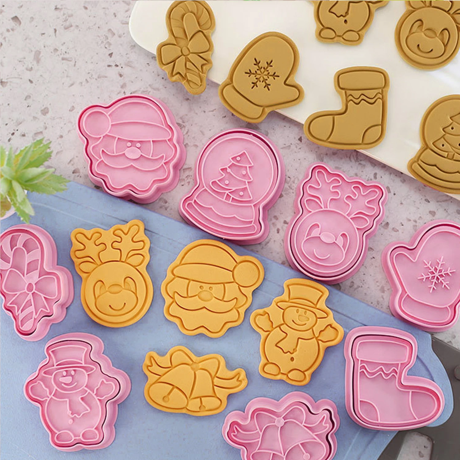 8 Pieces Christmas Cookie Cutter Press Santa Claus Biscuit Mold Cookie Stamp Plastic Confectionery Kitchen Baking Pastry Tools