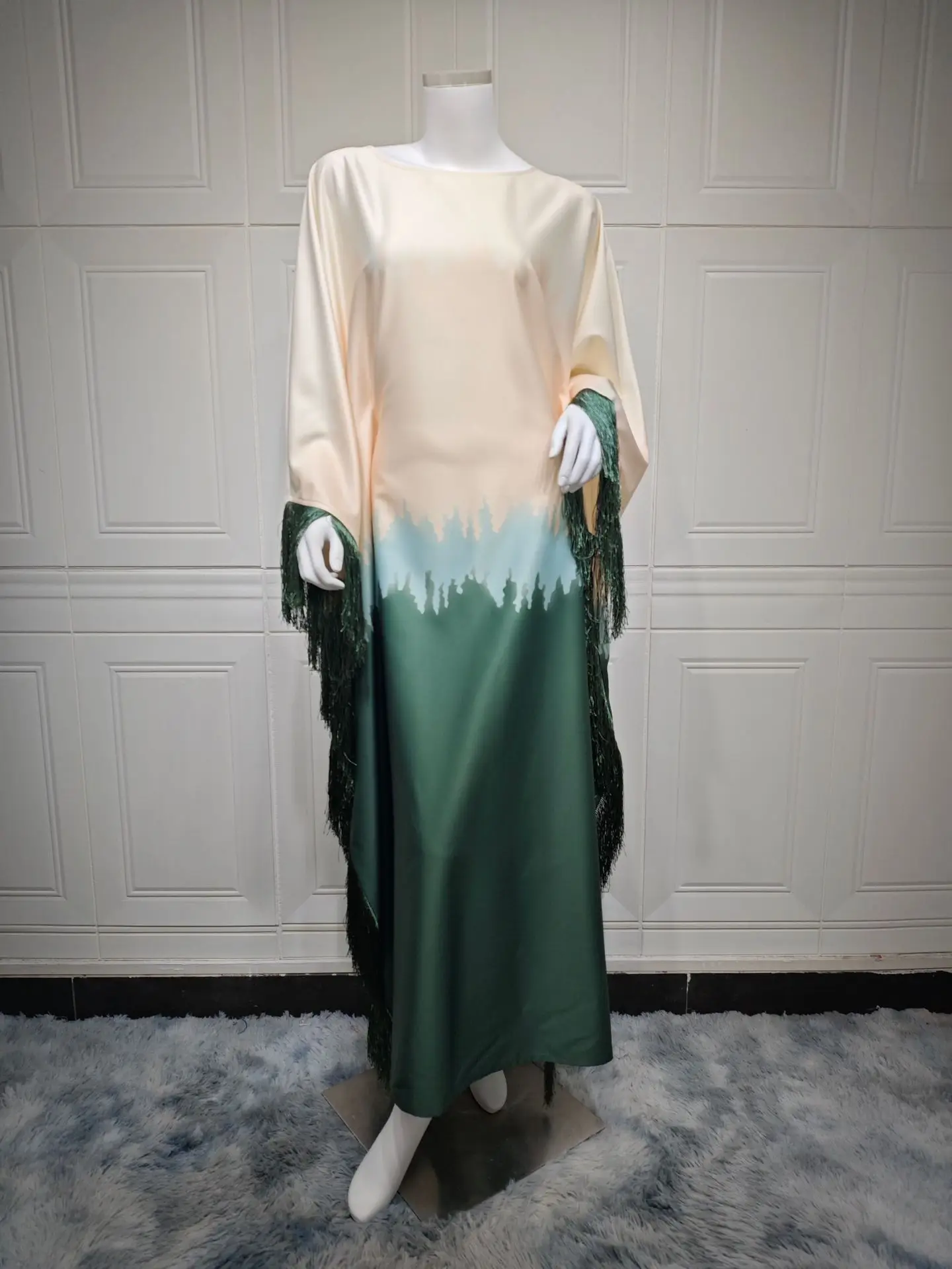 Middle East Muslim New Fashion Women's Gradient Color Elegant Casual Trendy Long Sleeve O-neck Tassels Dresses Female Clothes