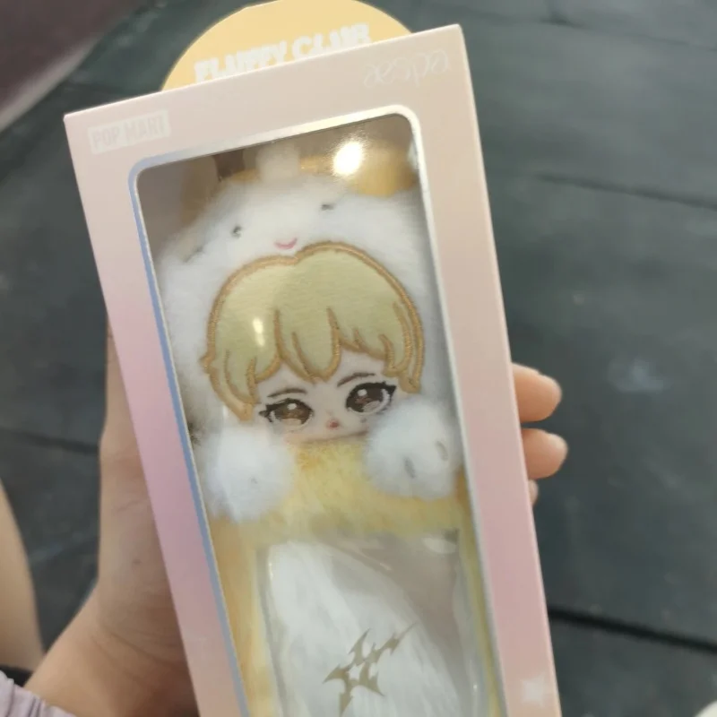 

POP MART Aespa FLUFFY CLUB SERIES: Держатель для карт, Загадочная коробка, Оригинальная коллекционная игрушка-сюрприз, Украшение для сумки, Фигурки, Декор для дома и рабочего стола