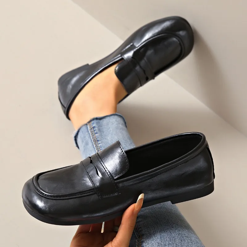 2025 novos sapatos baixos femininos de primavera, mocassins com sola macia, chinelos, sapatos casuais, sapatos de trabalho de escritório de designer
