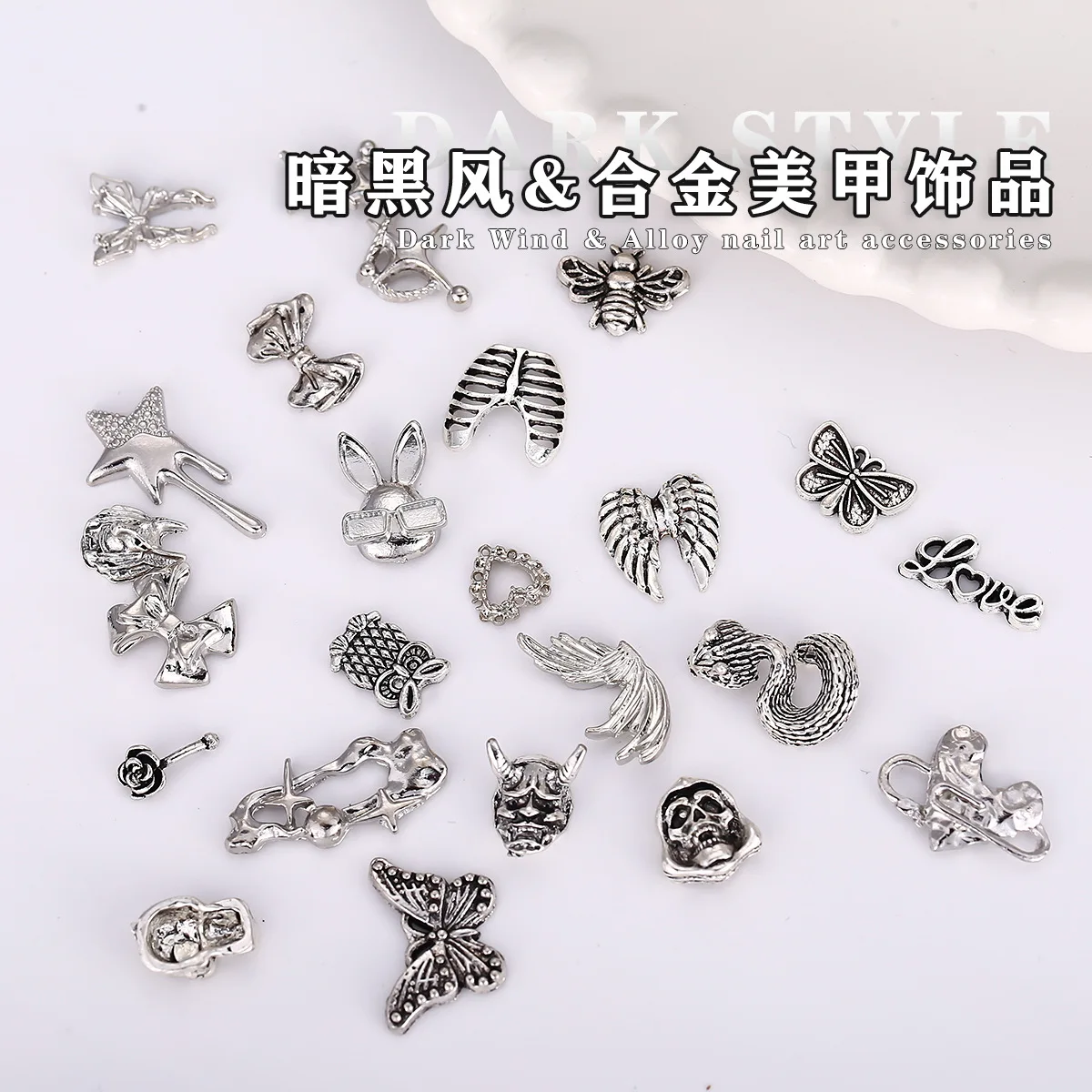 20 SZTUK Starożytne Srebrne Akcesoria do Paznokci Retro Kokarda Motyl Gwiazda Czaszka Charmsy do Manicure Halloween Dekoracje Paznokci