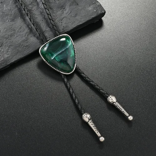 Imagen 2 del producto Nueva corbata de bolo de moda para hombres estilo vaquero occidental triángulo cuerda de cuero corbata Collar accesorios de joyería de moda