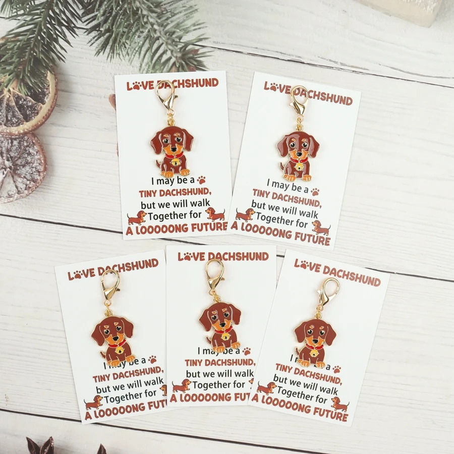 5 Cute Dachshund Keychains, Creative Dog Keychain Pendants, Animal-Themed Pendants, with Accompanying Greeting Cards for the Future, Birthday, Car Ornaments, Perfect Gifts for Friends' Pets, Versatile Everyday Pendants.