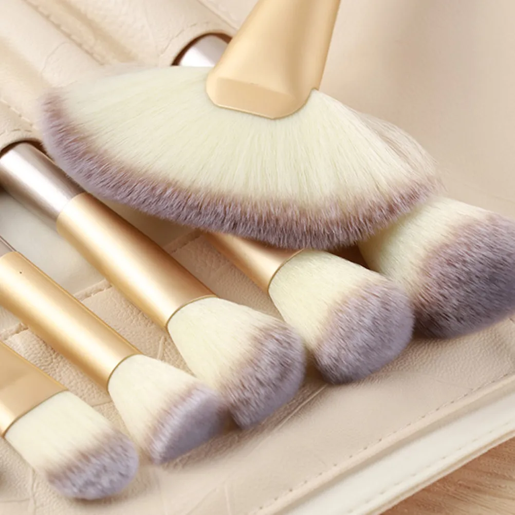 24Pcs High Quality Makeup Brush Set Natural Wood Handle Fiber Aluminum Bristles Stylish Pouch for on The Go Makeup Application