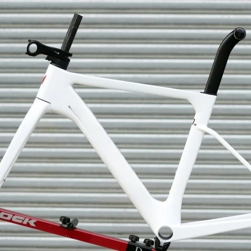 700C road bicycle carbon brazing frame full inner walk ultra-light windbreak disc brake frame T1000 full carbon frame