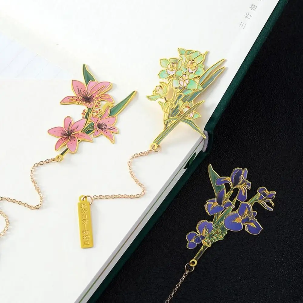 

Creative Classical Floral Brass Book Marker Chinese Style Exquisite Floral Metal Ornaments Cute Flowers Vintage Pendant Student