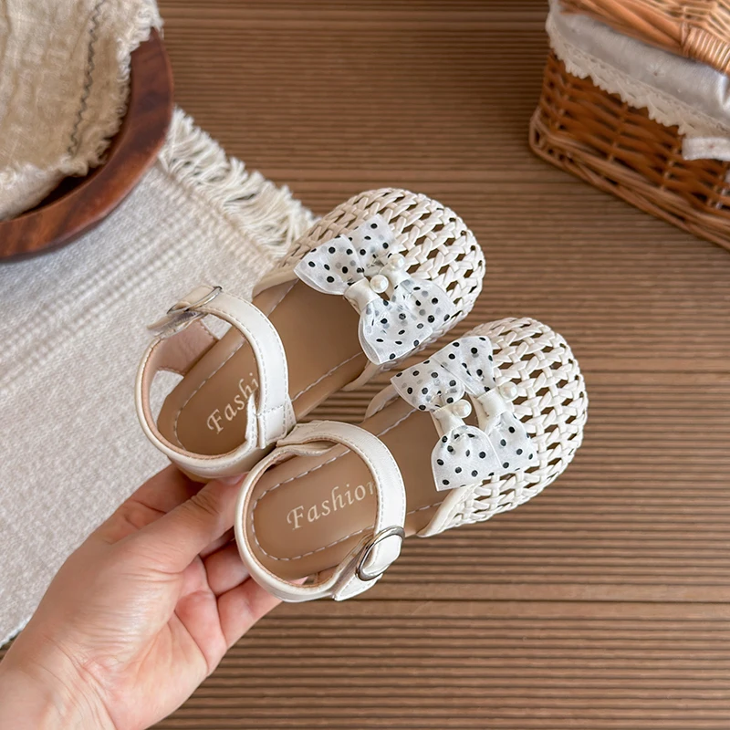 

Spring Summer Kids Toddler Girls Princess Silver Woven Sandals Bowknot Pearl Buckle Non-Slip Sole for Daily School Outdoor Wear