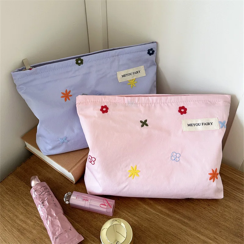 Cute Embroidered Floral Print Hand-held Makeup Bag Fresh Large-capacity Fabric Storage Bag Travel Portable Cosmetics Storage Bag