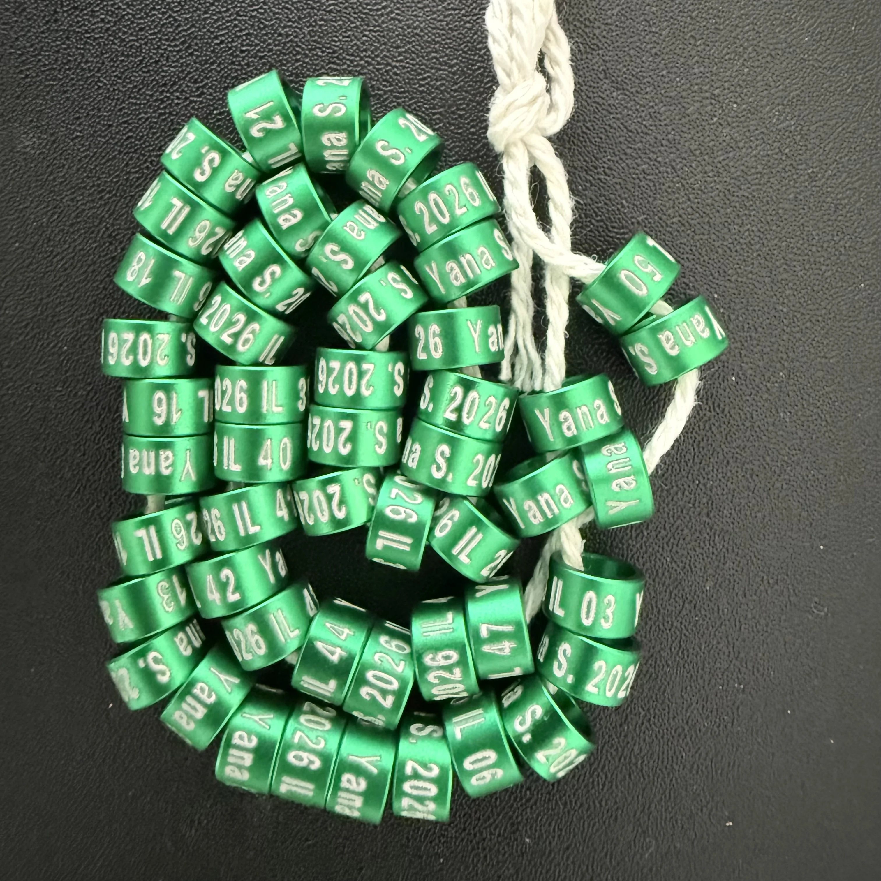 

Пользовательские 50 шт. алюминиевые ленты для ног птиц 2026 зеленые, закрытые для новорожденных 10 дней