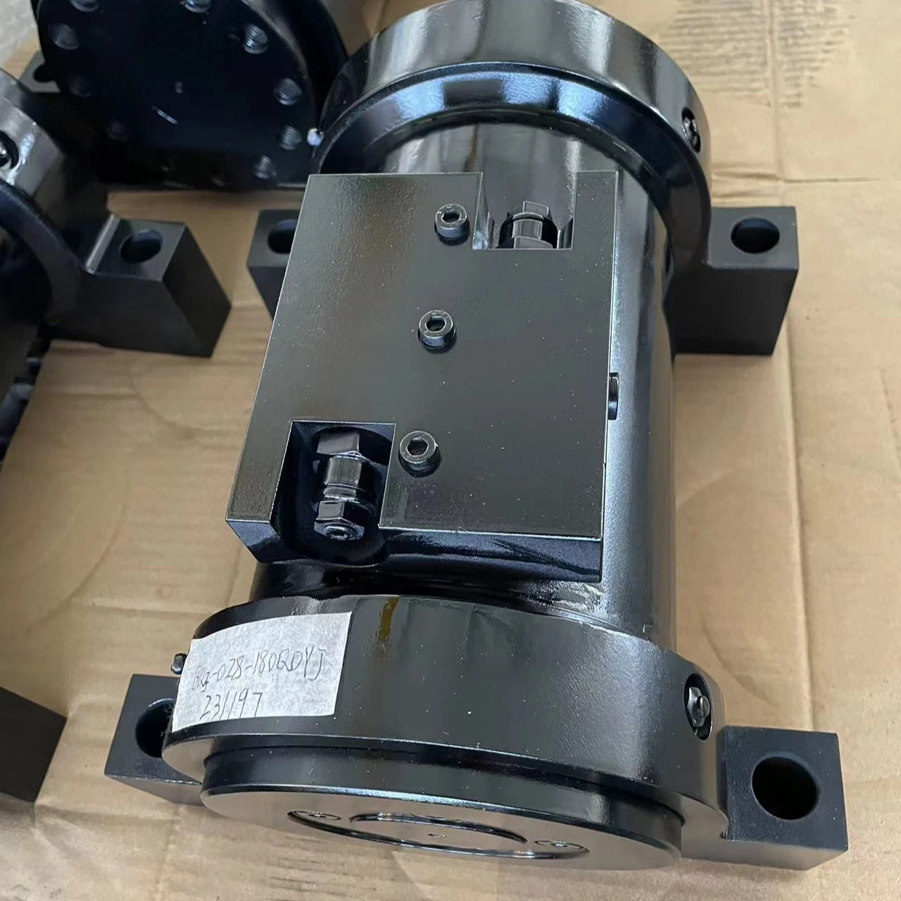 

Factory Direct BQ3-028-180QDYJ Degree Hydraulic Rotary Actuator With Counterbalance valve-Weihai BQ Hydraulics