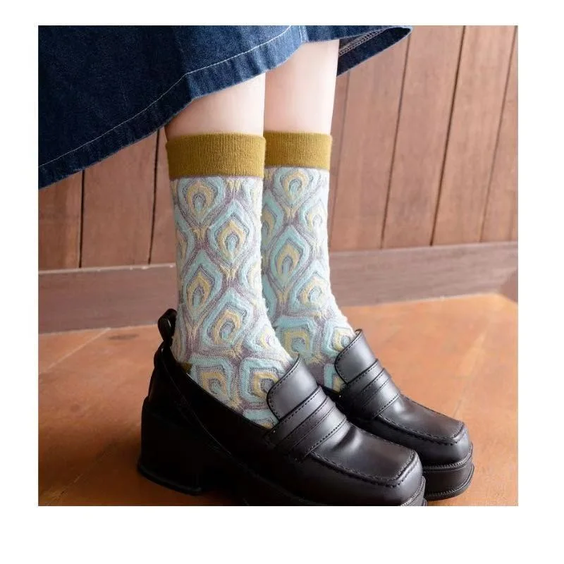 5 pairs of spring and autumn mid-calf peacock pattern retro style Japanese-style embossed cotton socks