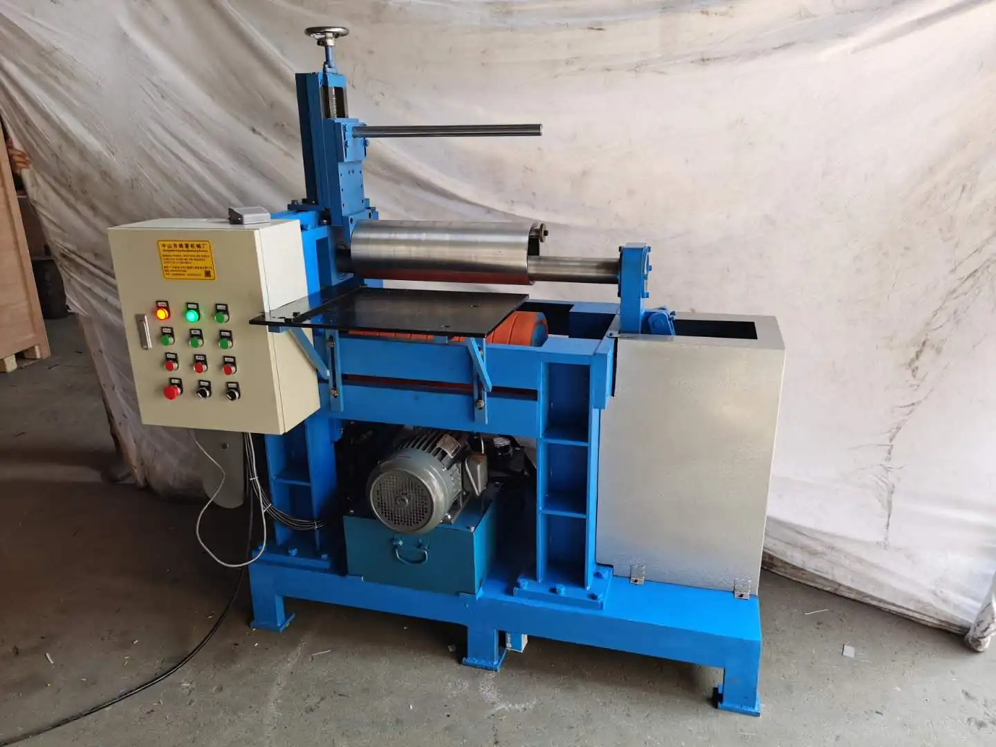 

Electric Three-Roll Mill Small Hydraulic Plate Rolling Machine Automatic Stainless Steel Plastic Carbon Steel Aluminum