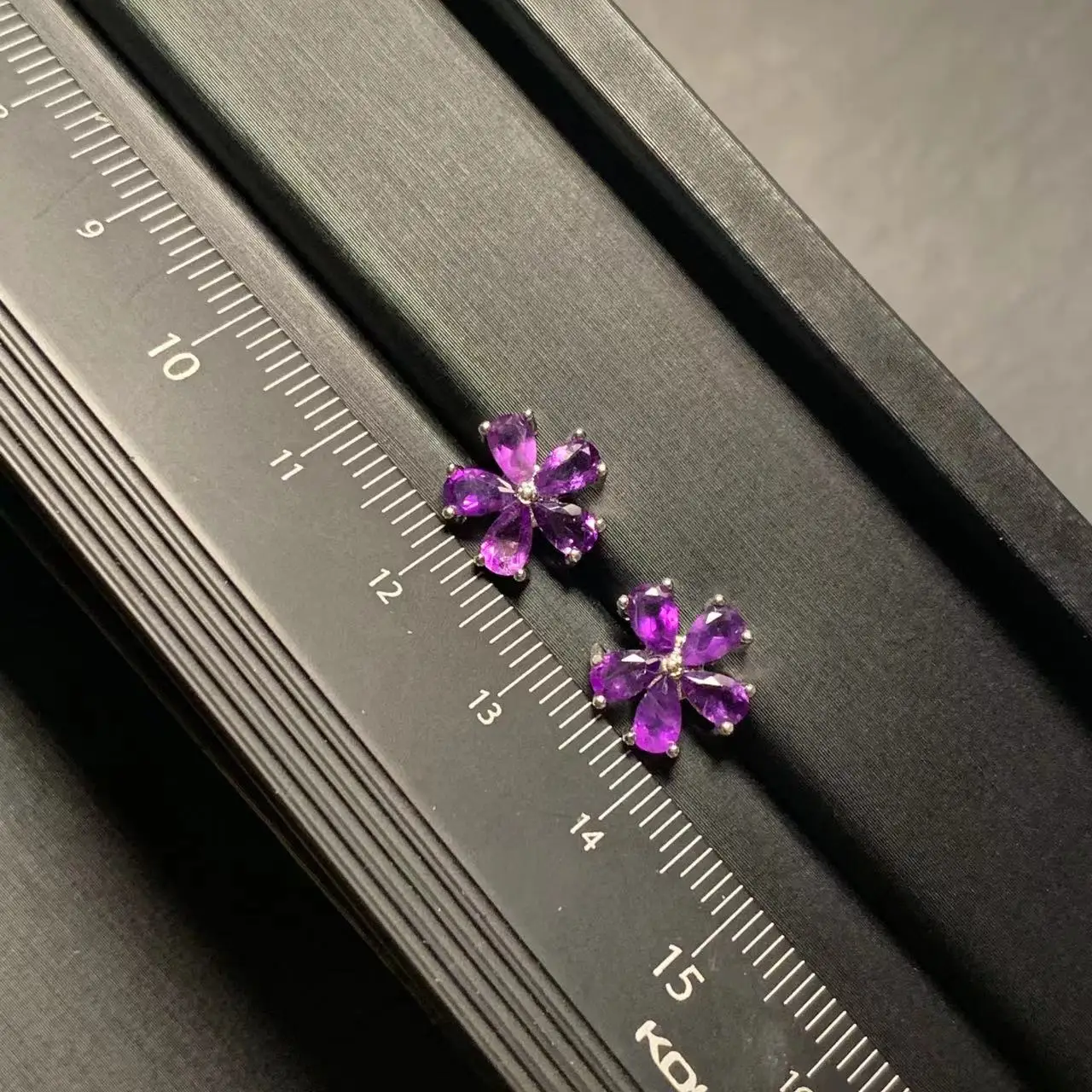 HEYYA STEIN Blume Natürliche Amethyst Ohrstecker Für Frauen 925 Silber Einfacher Feiner Schmuck Stein Edelstein Klassischer Stil