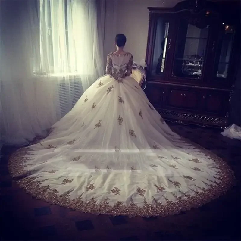 Customized Charming Gold Lace Princess Ball Gowns Arabic Vintage Wedding Gown Long Sleeve Muslim Bridal Dresses