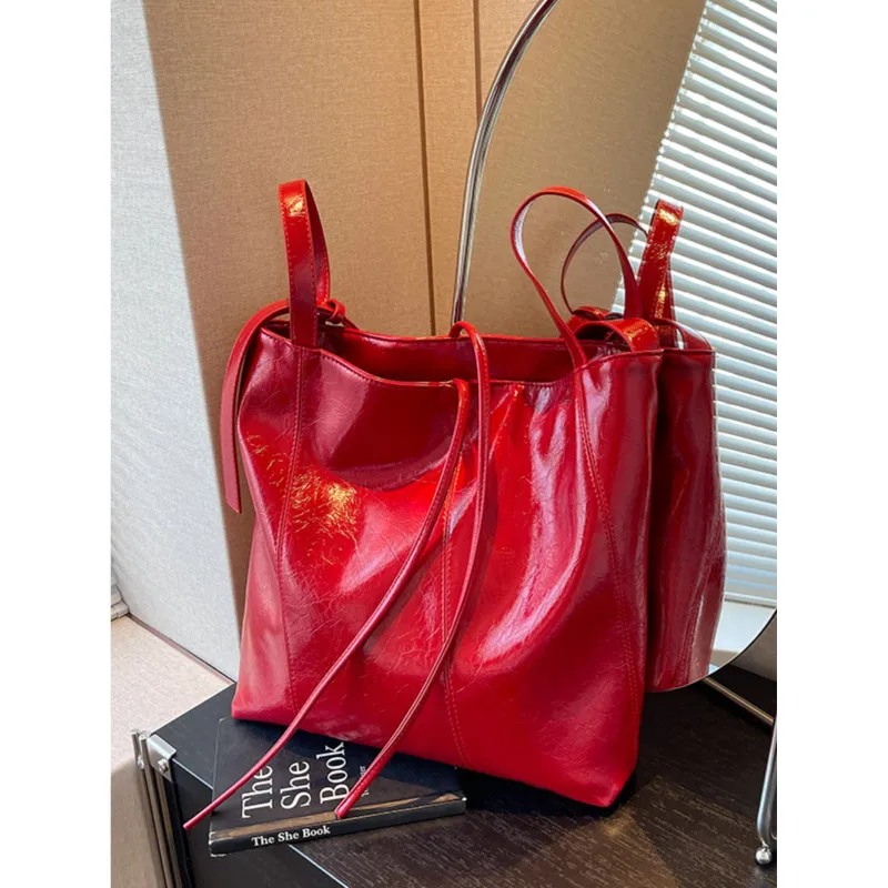 Casual Soft PU Large Capacity Bag Red Patent Leather Handbag For Women 2025 New Fashion Crossbody Bags Shoulder Tote Bucket Pack