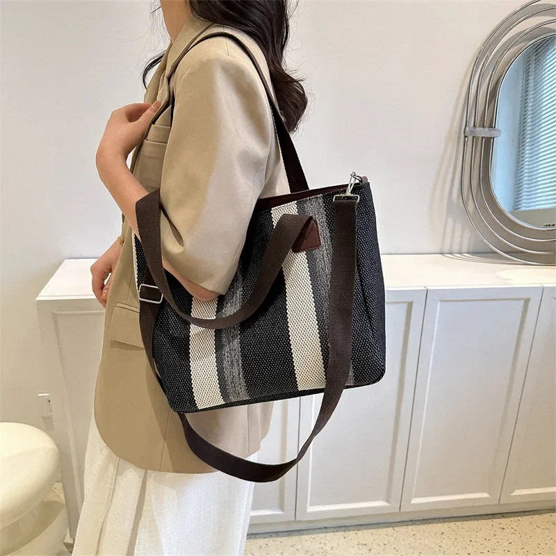 

Wide Striped Linen Casual Commuting Large Capacity Shoulder Cross Carrying Tote Phone Storage Bag for Women