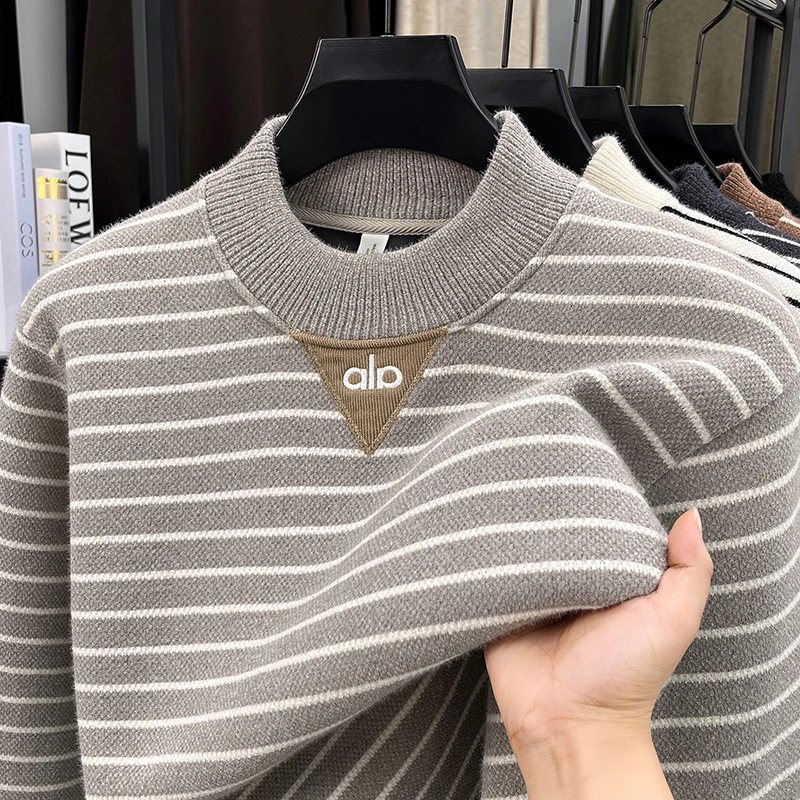 Man Long Sleeved Striped Knitted Sweater Mock Neck Exquisite Letter Embroidery Fleece-Lined Autumn Winter Casual FashionPullover