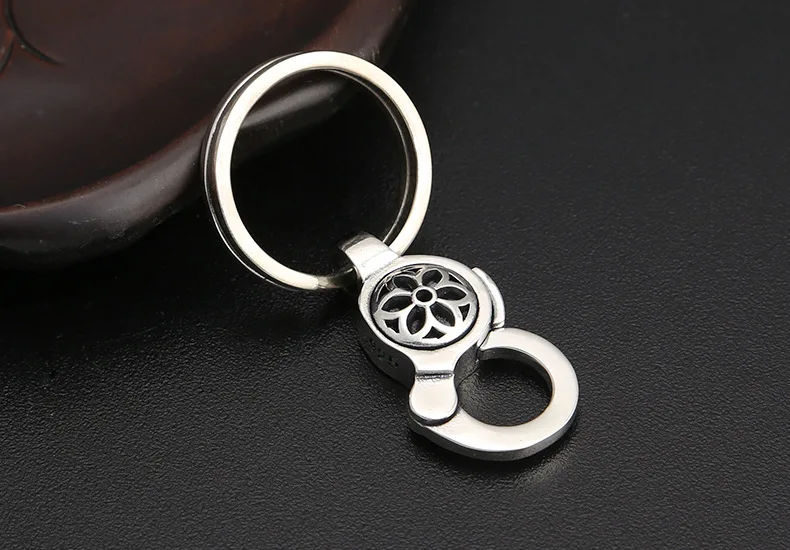 Wholesale S925 pure silver vintage high-end silver popular personalized cherry blossom keychain car men and women keychain