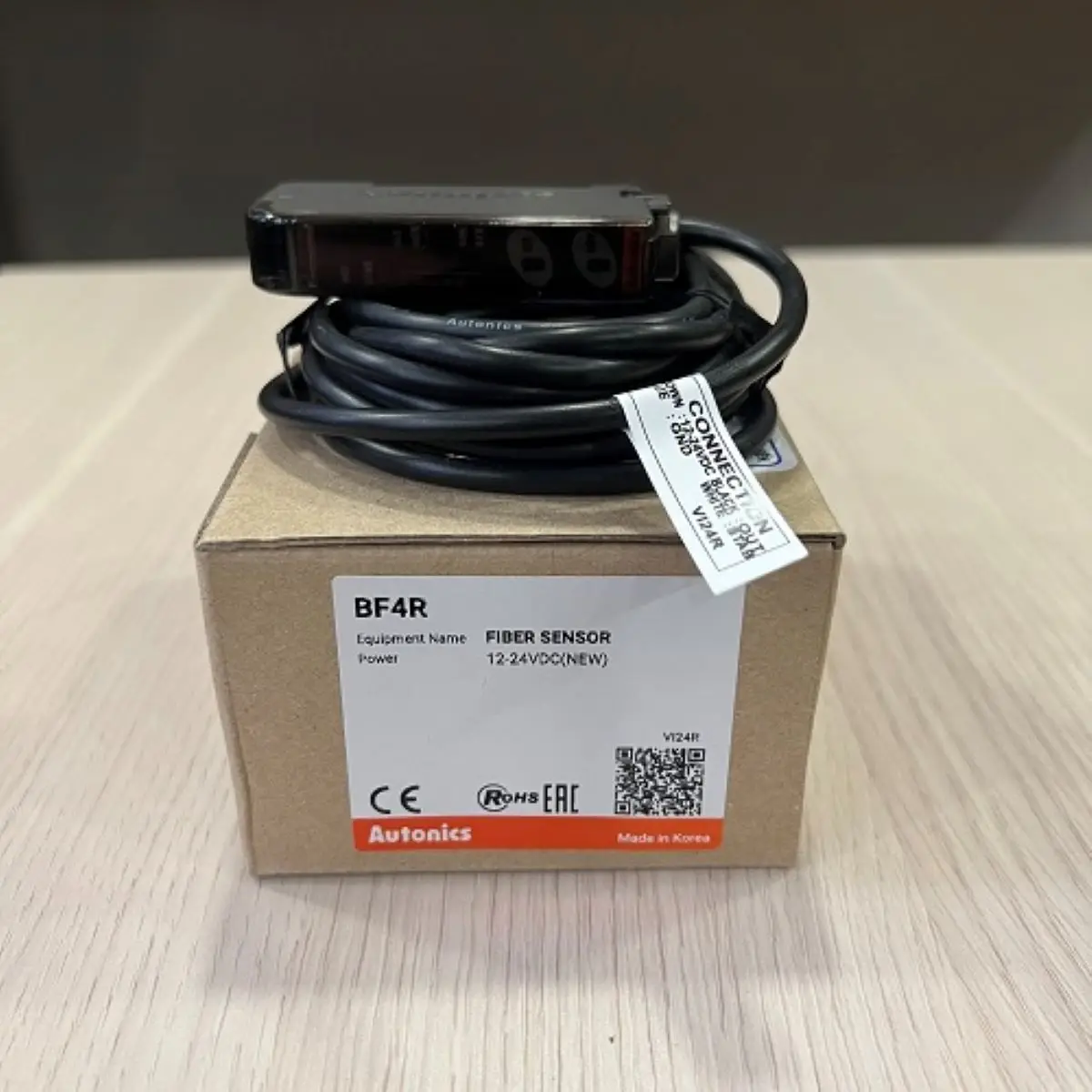BF4R High reliability of fiber optic amplifier for convenient mounting BF4 Series Fiber Optic Sensors NPN