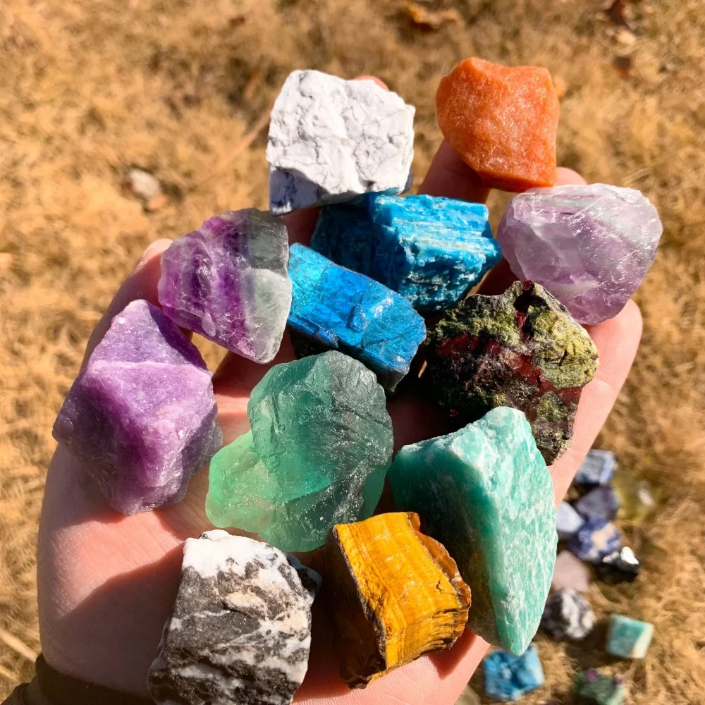 Natural Mixed Raw Crystals and Stones Assorted Rough Healing Crystals Meditation Therapy Chakra Gemstones for Home Decoration