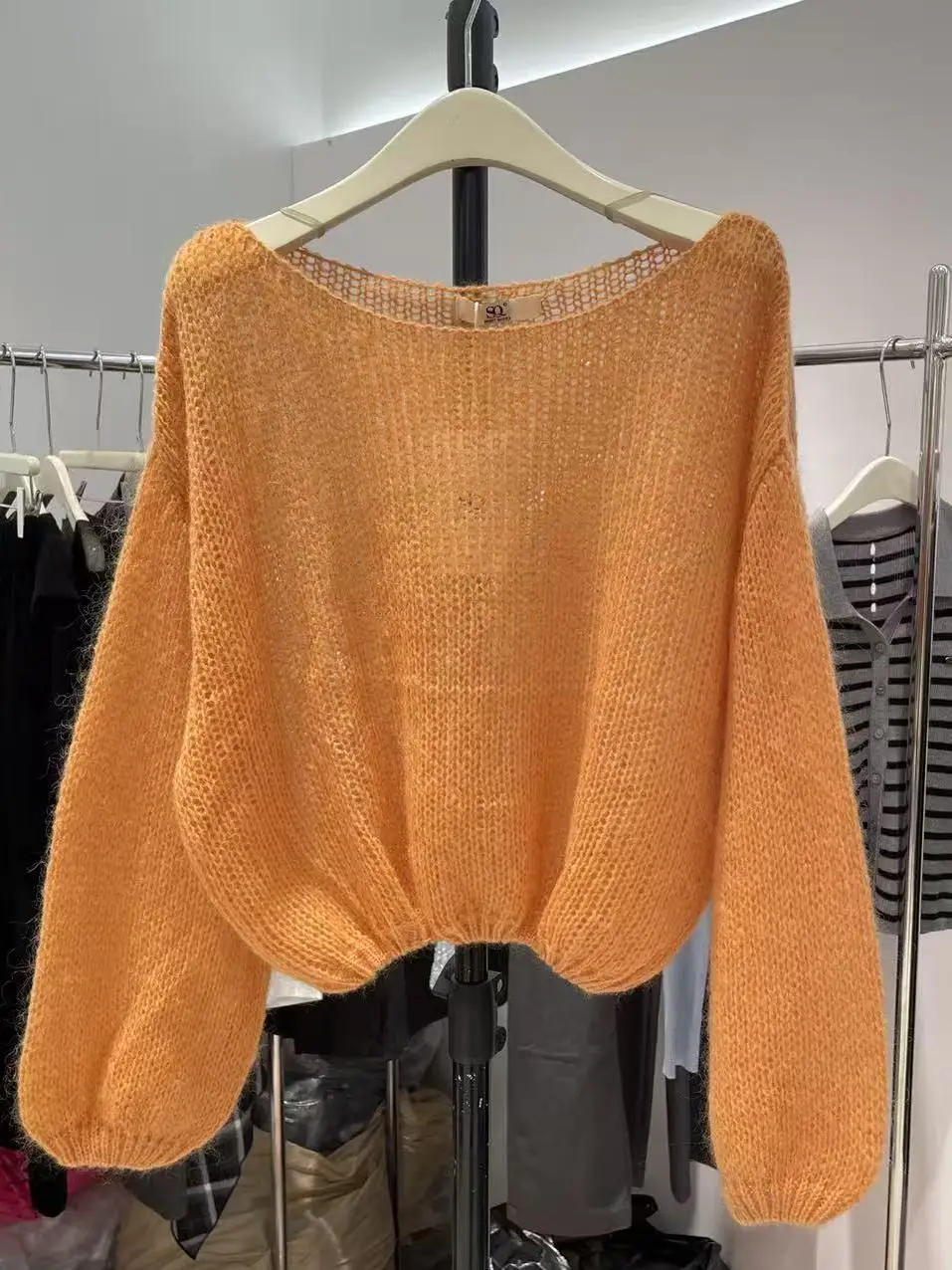 

Soft Cozy ort Fem Knitted Sweater One-oulder Large Version Lazy Sle Autumn 2025 Early Morning Milk Fufu Pink Camere