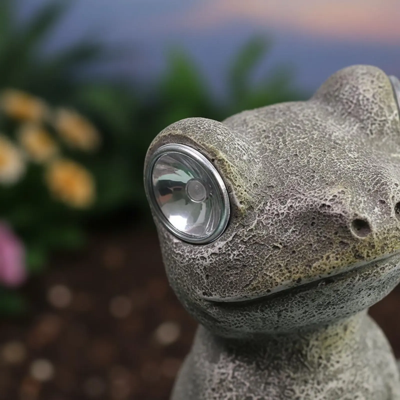 estatua-de-sapo-solar-com-design-de-desenho-animado-fofo-iluminacao-automatica-ao-anoitecer-resistente-as-intemperies-para-jardim-e-patio