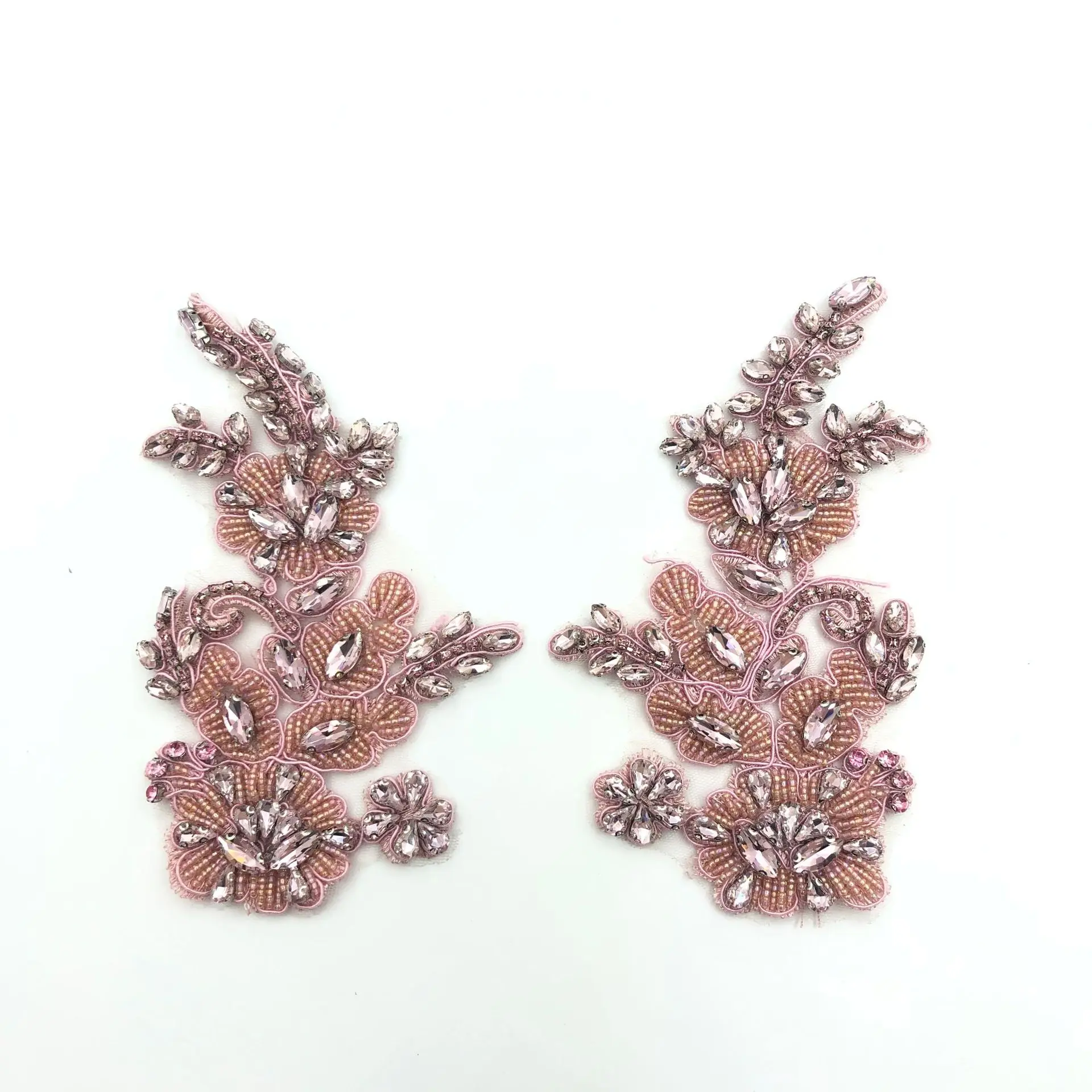 

A pair of hand-stitched glass diamond flower DIY wedding dresses evening gowns overcoats outerwear and lace accessories for