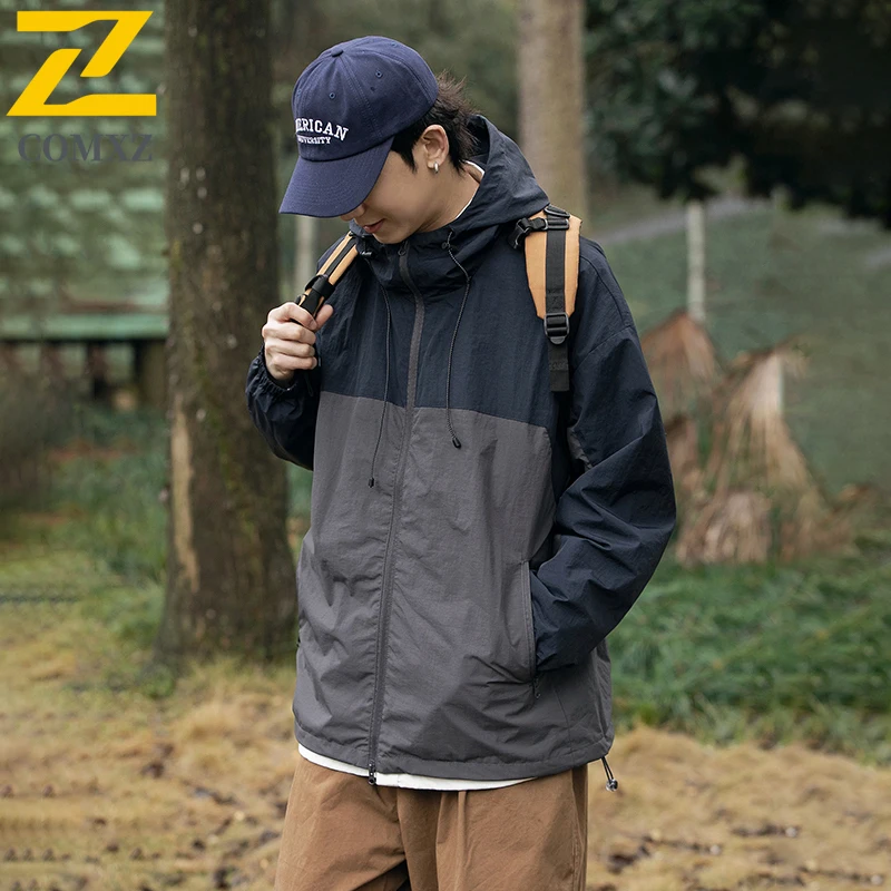 

2025 Camping Adventure Jacket Mens Outdoor Harajuku Breathable Waterproof Hooded Windbreaker Autumn Casual Fishing Splicing Coat