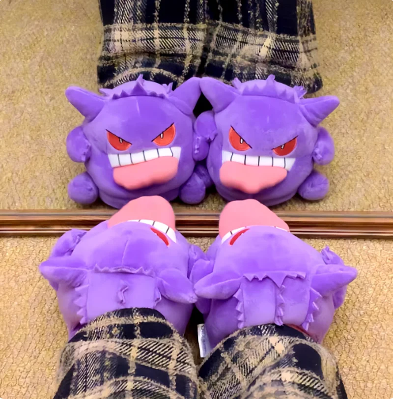 

2026 New Gengar Slippers Funny Tongue Out Design Soft Sole Cute Cozy Winter Warm Indoor Couple Home Slippers Toy Surprise Gift