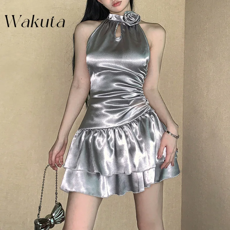 Wakuta-女性のフラウンスヘムミニドレス,背中の開いたイブニングドレス,ナイトクラブウェア,誕生日のボディコン,キラキラ,単色,セクシー,ホルター,パーティードレス,夏