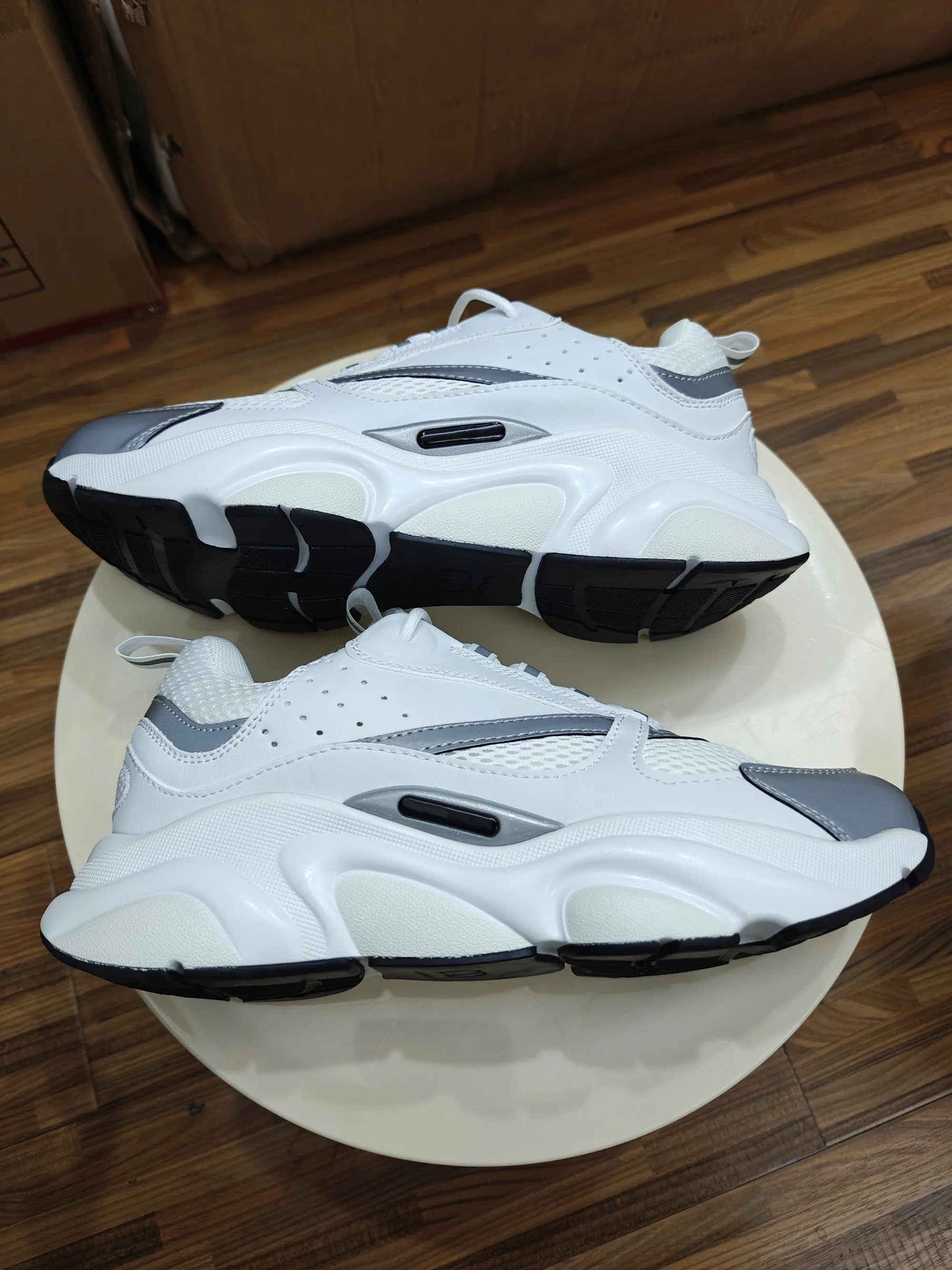 

Unisex B22 Mesh Breathable Sneakers Shock Absorption Anti-Slip Lightweight Low Cut Casual Sports Shoes for Men Women Summer