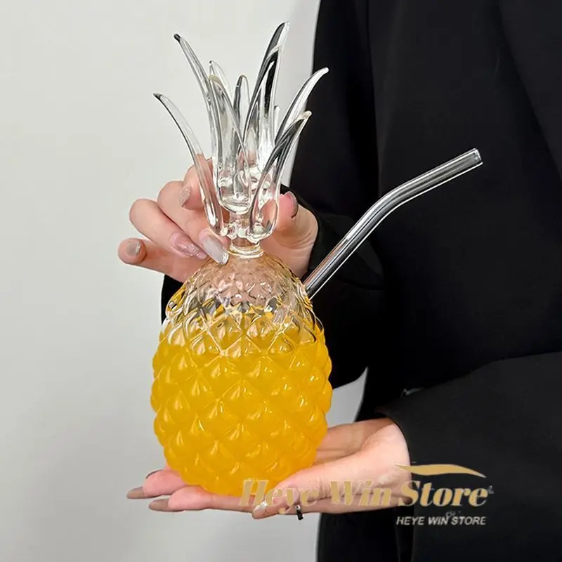 Creative Relief Pineapple Straw Cup, Quirky and Personalized High Aesthetic Juice Drink Cup, Original Design Glass Juice Cup