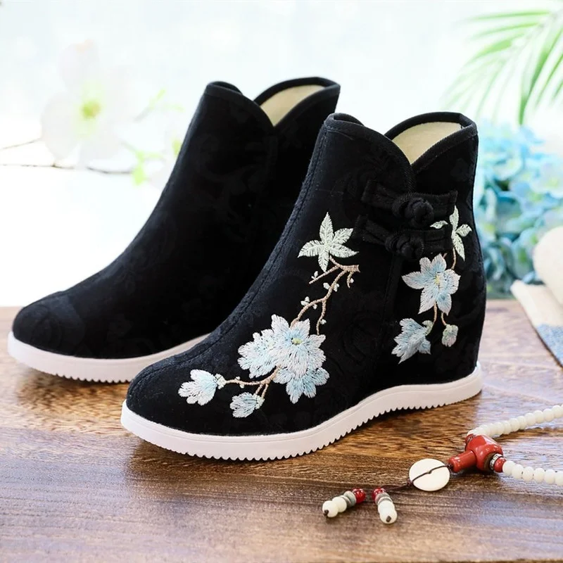 Woman Casual Shoes Vintage Canvas Lady Embroidered Zipper Shoes Chinese Style Wedge Platform Shoes Hanfu Ancient Boots Women