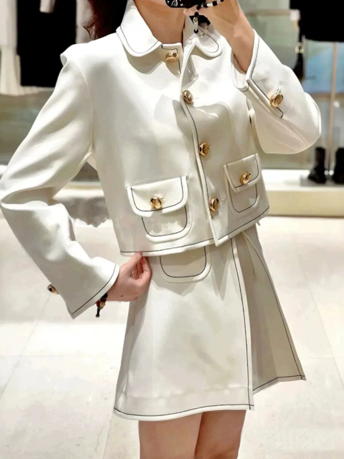 

Весна 2025 г., кукольный воротник с золотыми пуговицами для девочек, украшение с вышивкой, юбка трапециевидной формы Jaet, комплект, высококачественный модный женский...