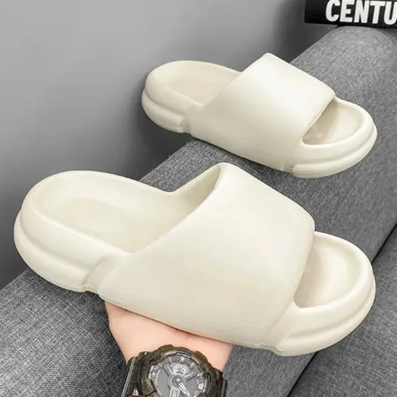 

Летние повседневные мужские тапочки на толстой подошве. Новые высококачественные пляжные сандалии, увеличивающие рост и семейные нескользящие сандалии.