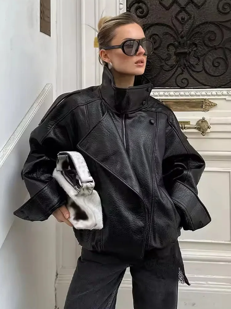 

Женские элегантные черные кожаные пальто из ПУ с длинными рукавами в уличном стиле 2026: асимметричные, с пуговицами, карманами, свободного кроя, на молнии, приталенные куртки