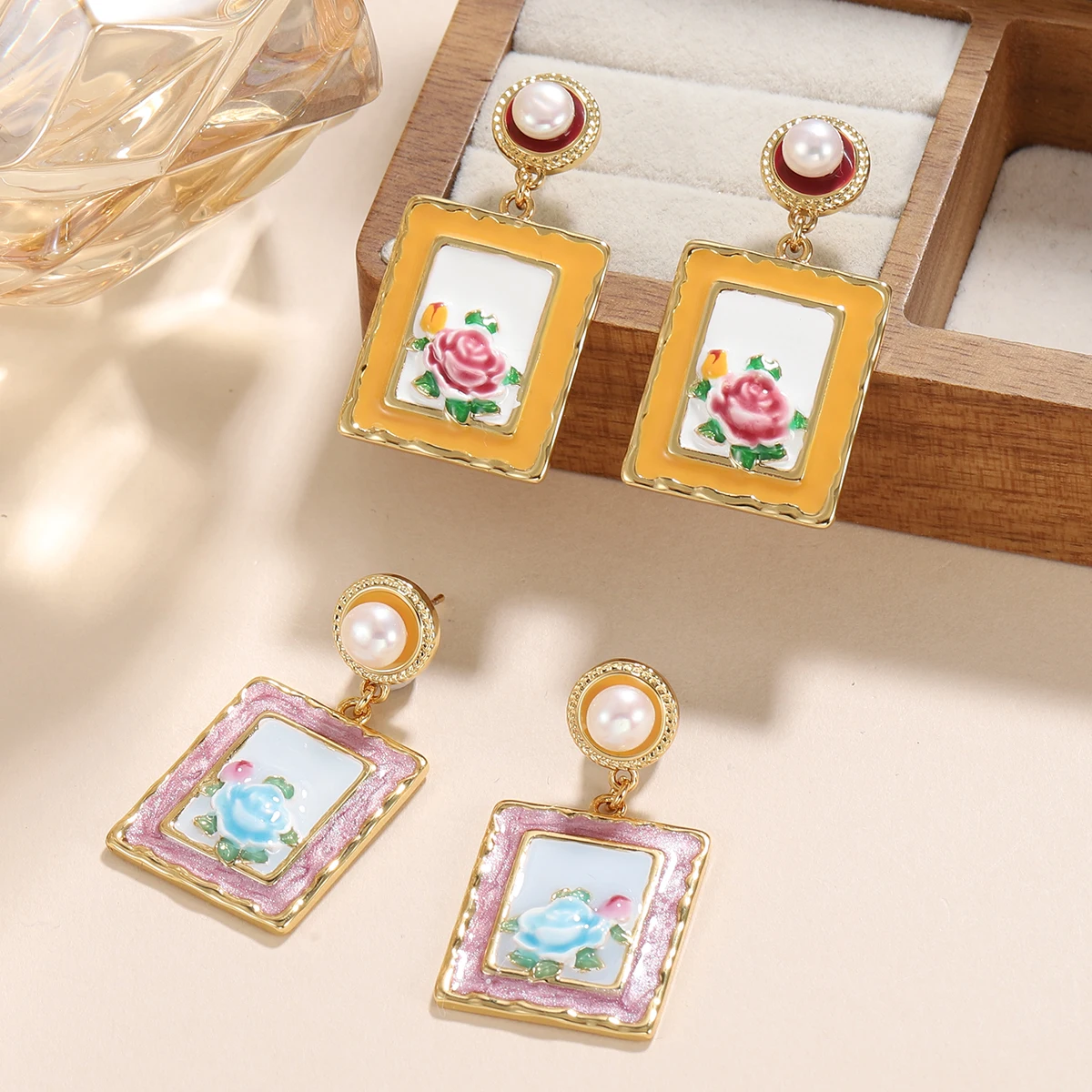 

Vintage Picture Frame Rose Pearl Drop Earrings, Elegant Enamel Flower Dangle Earrings for Women, Unique Jewelry Gift