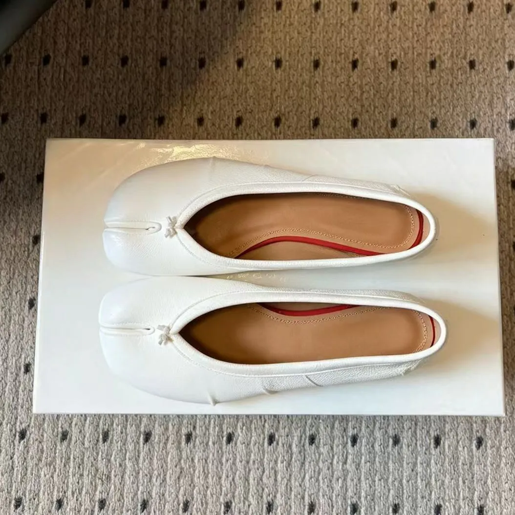 Designer French Genuine Leather Split Toe Ballet Dance Shoes for Women with Flat Bottom Temperament Butterfly Bow Pig Hoof Shoes