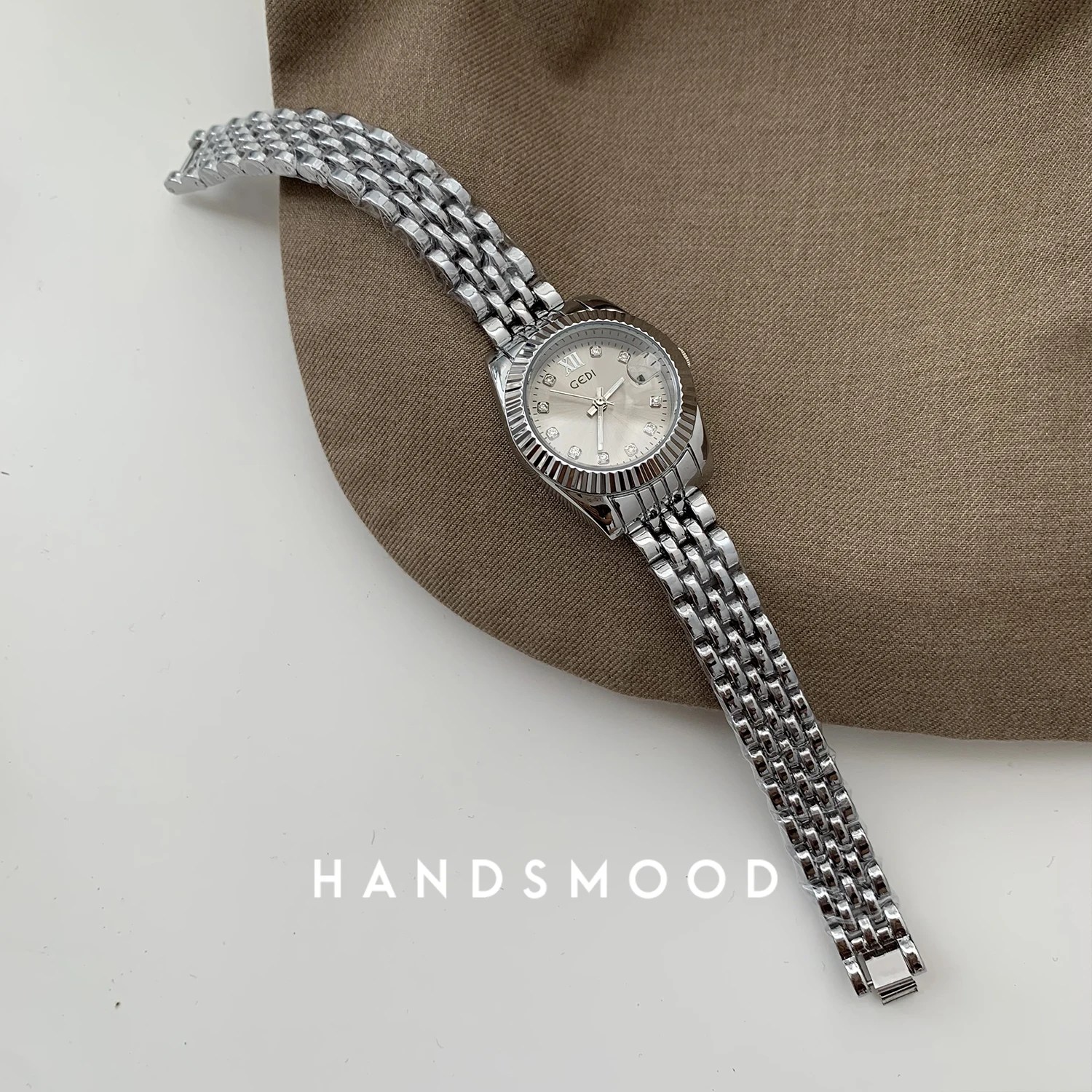 Light luxury fashion high-end silver-gray ladies calendar watch niche fashion atmosphere watch business simple watch gift