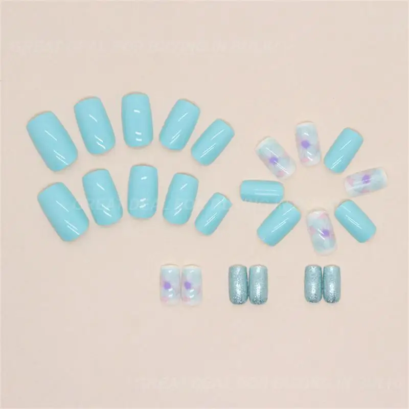 Light Blue Retro Fake Nails Nail Patch Press Nails Flowers False Nails Nail Enhancement