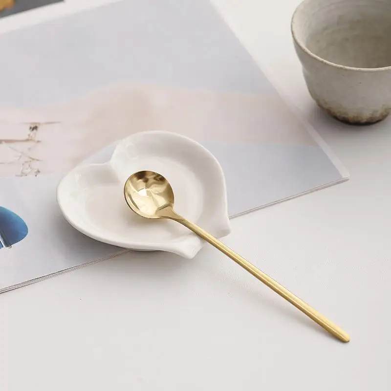 Creative Heart Shaped Ceramic Spoon Rest Pad Coffee Spoon Holder Soup Ladle Rack Kitchen Utensils Tableware Organizer