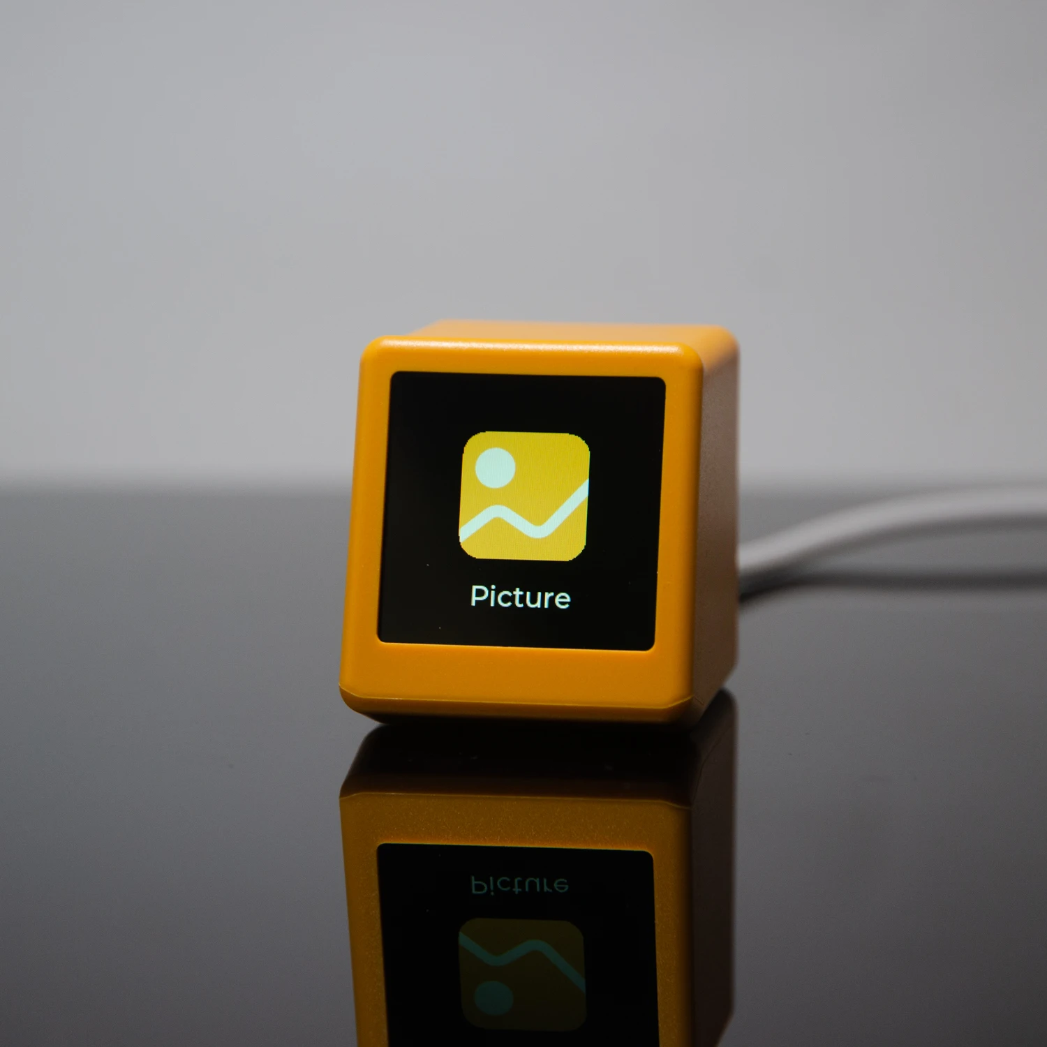 GeekMagic SmallTV PRO: Il Display Da Scrivania Che Ti Tiene Aggiornato Su Criptovalute, Tassi Di Cambio E Orario, Tutto In Tempo Reale