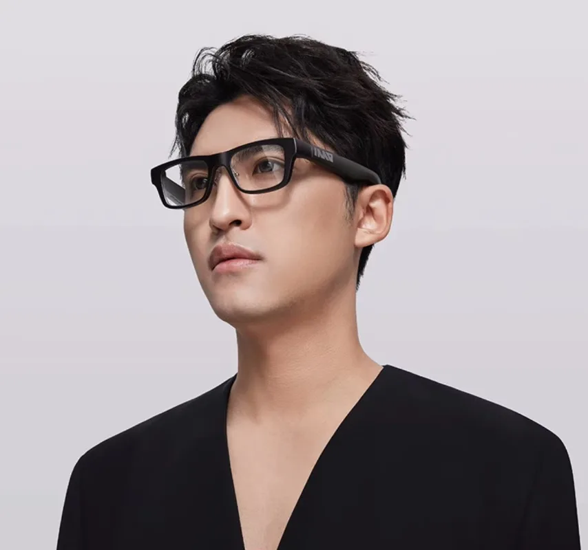 2025 New AR Smart Glasses Wireless for Android iPhone Portable VR Glasses with All-in-One Translator AR Glasses INMO GO2