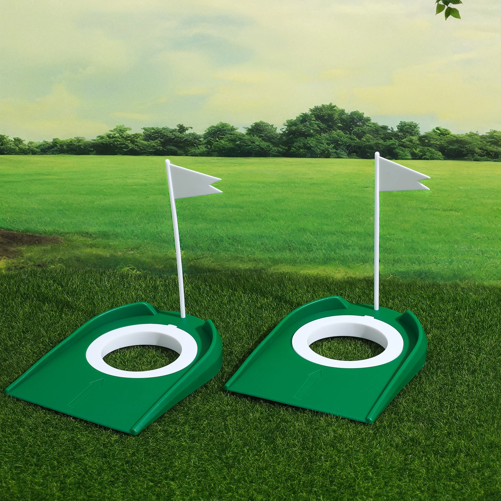 

2Pcs Indoor Golf Putting Cups Detachable Practice Holes with Flags Sturdy Plastic Training Aids for Backyard Office Putting