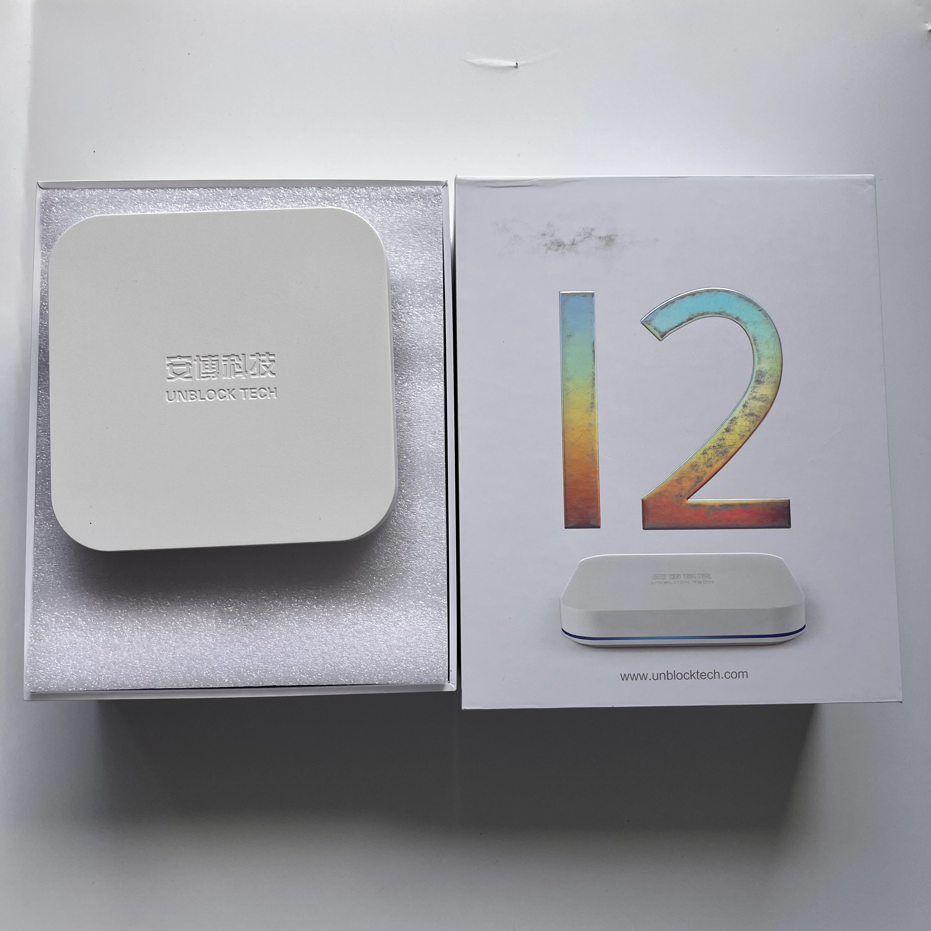 مُحَوِّل UBox 12 بتقنية Unblock: تجربة بث مفتوحة بدون قيود في المنزل
