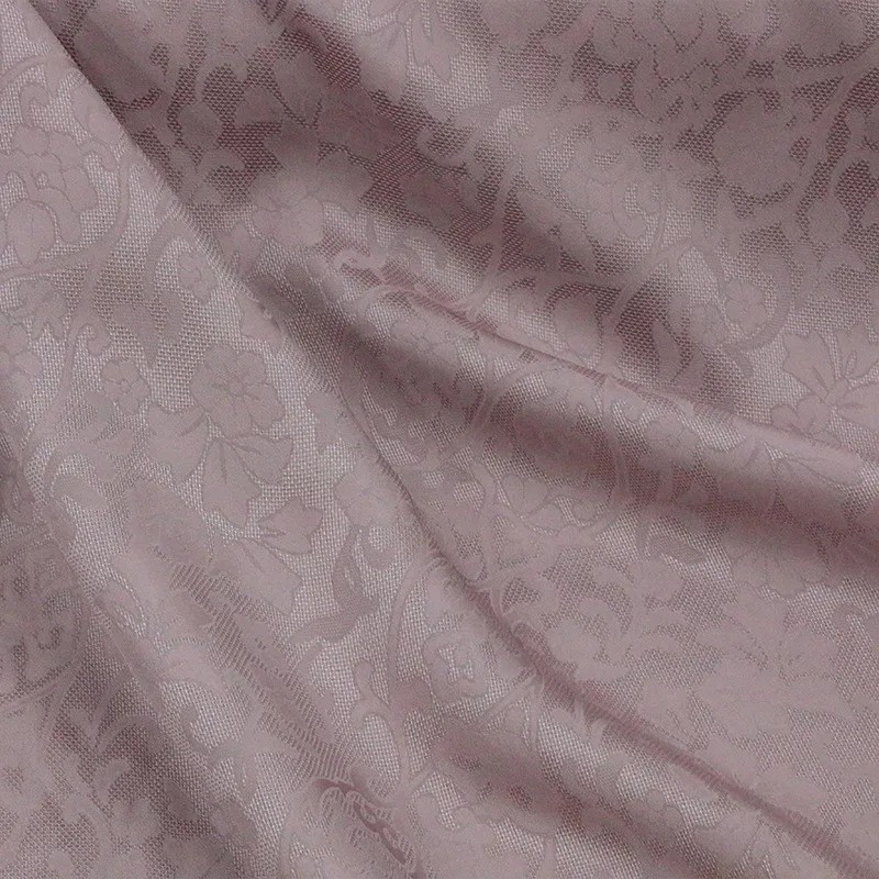 

Silk jacquard perforated loquat fabric 19 mm interwoven flower Chinese cheongsam clothing
