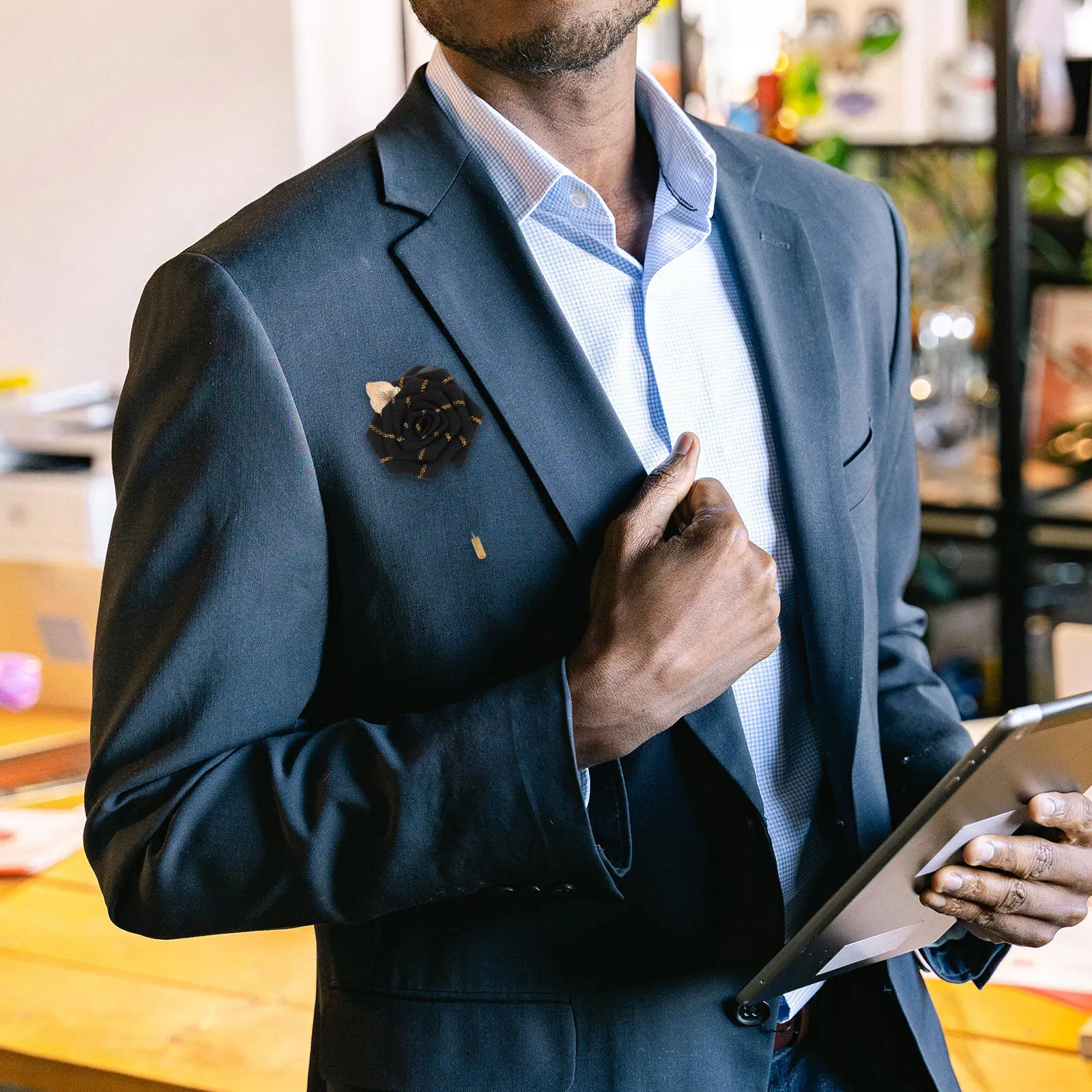 Ramillete de boda de hoja dorada y rosa, broche grande de poliéster con aguja larga, flor para solapa de traje de novio, accesorio para fiesta