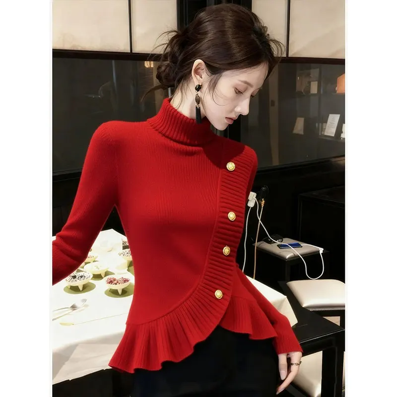 

Французская элегантность, красная водолазка, вязаный пуловер с длинными рукавами, шикарный асимметричный свитер с рюшами, зимнее женское модное пальто с внутренней стороны