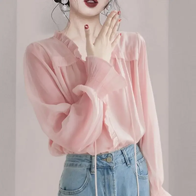 2024 New Spring and Autumn French Gentle Wind Lotus Leaf Edge Western Style Small Shirt V-neck Lace Loose Casual Women's Shirt